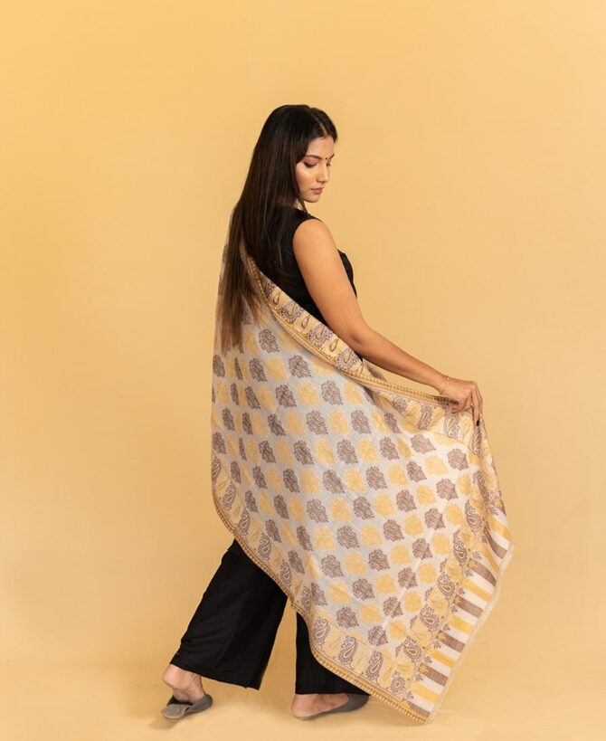 Pure Pashmina Full Kani Stole | White Floral Pashmina Stole Online | Kashmiri Stoles Online - Luxury Pashmina