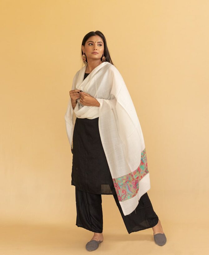 Pure Pashmina Stole with Kani Work Border | White Pashmina Stoles Online | Original Pashmina Fabric - Luxury Pashmina